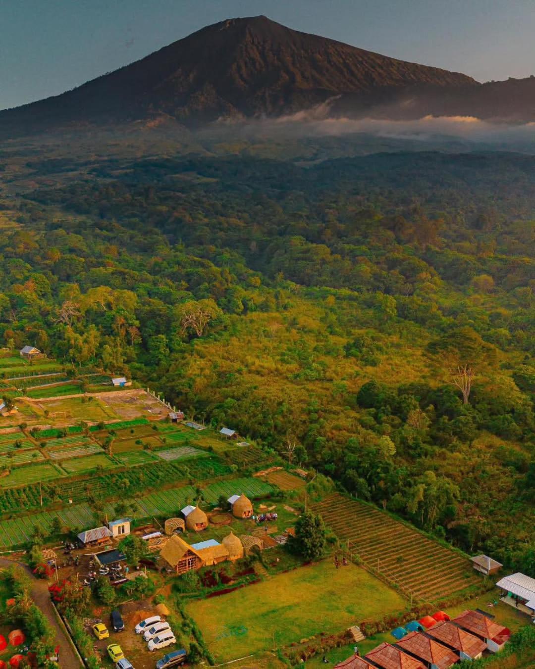 Bale Gantar Country house *